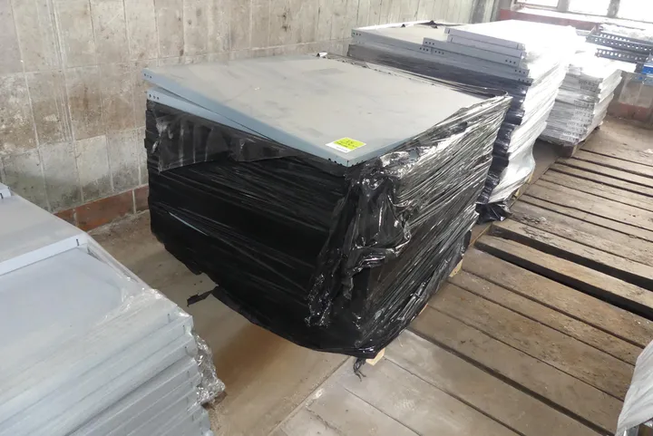 Posten Regalböden Maße in cm ca. 100 x 100